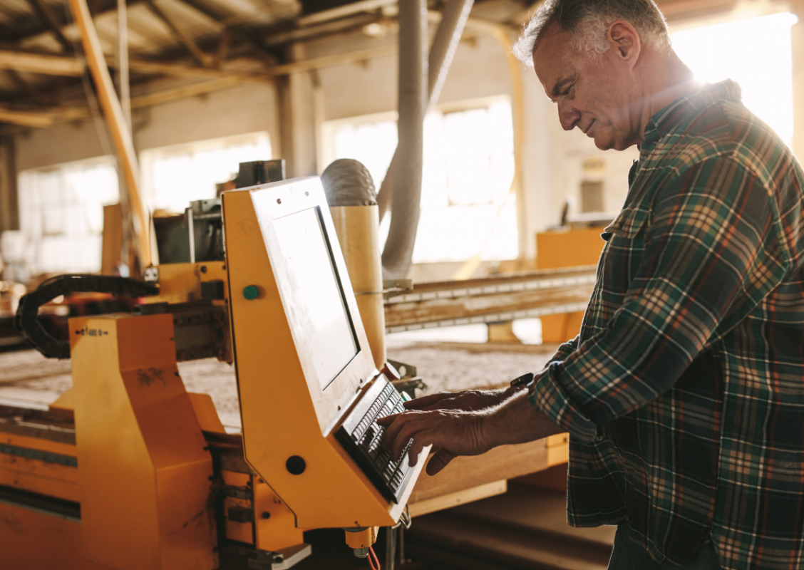 How to Program a CNC Machine in 9 Steps - Qviro Blog